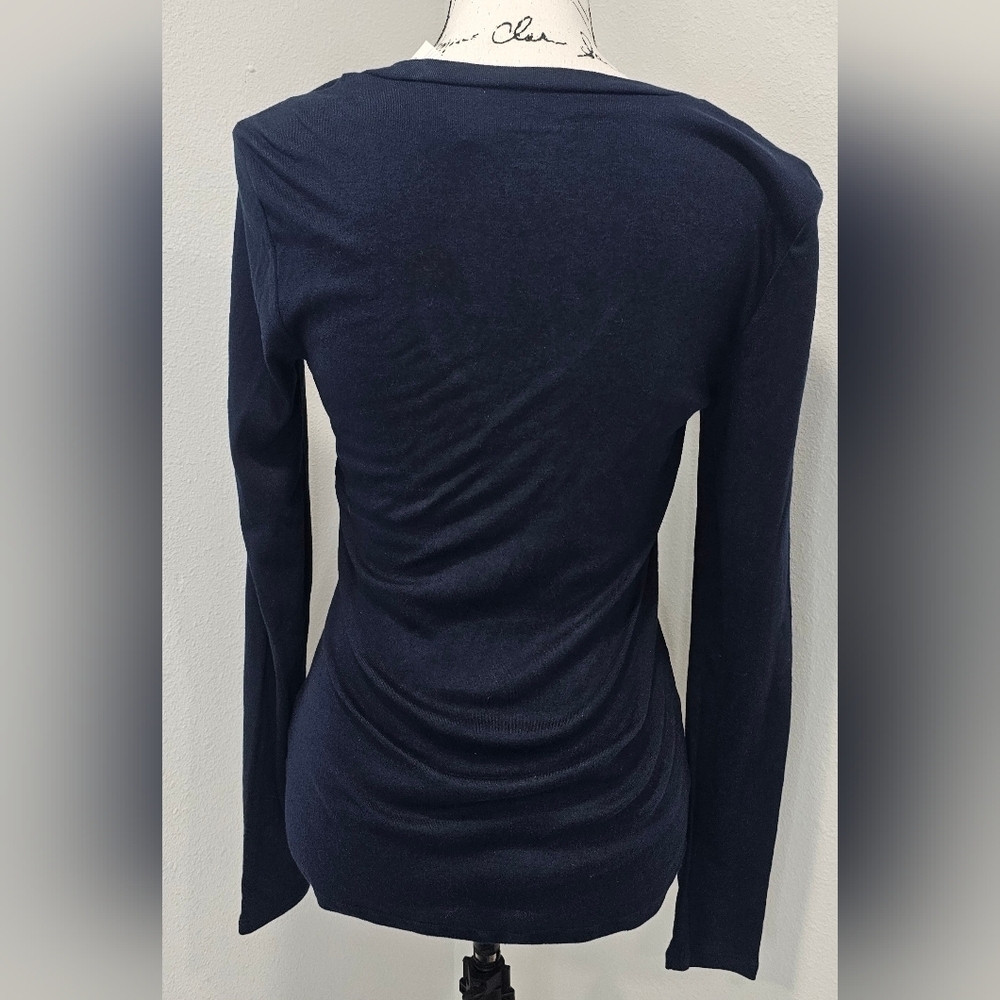 Old Navy Perfect Fitted V-Neck Long Sleeve Air Force Rhinestones Tee Sz MED NWT - Picture 4 of 12